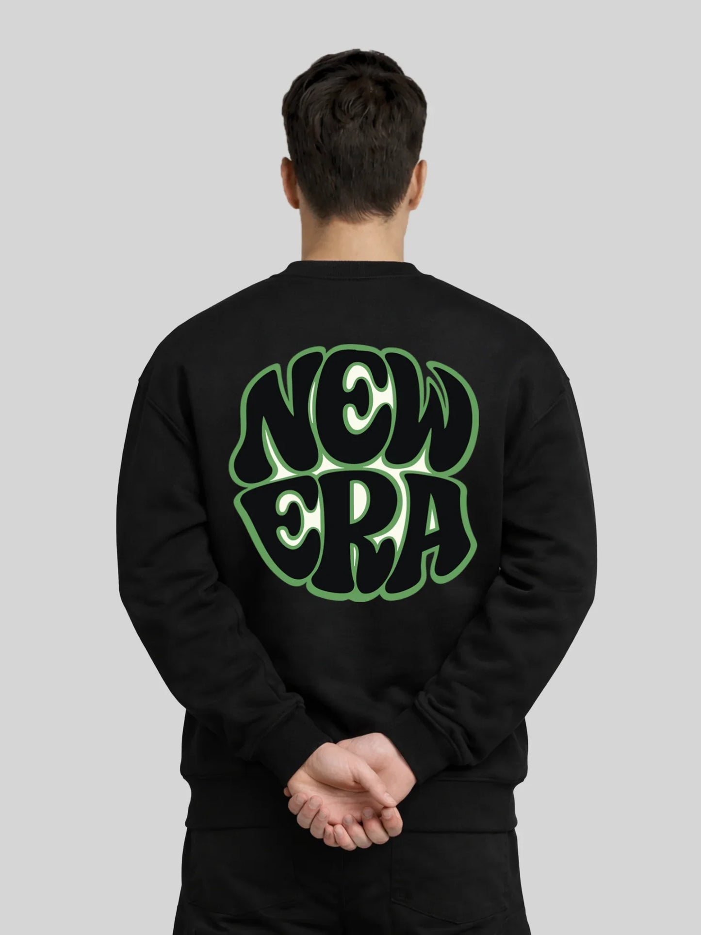 Men’s black crewneck sweatshirt with oversized NEW ERA back graphic, modern streetwear fleece sweatshirt