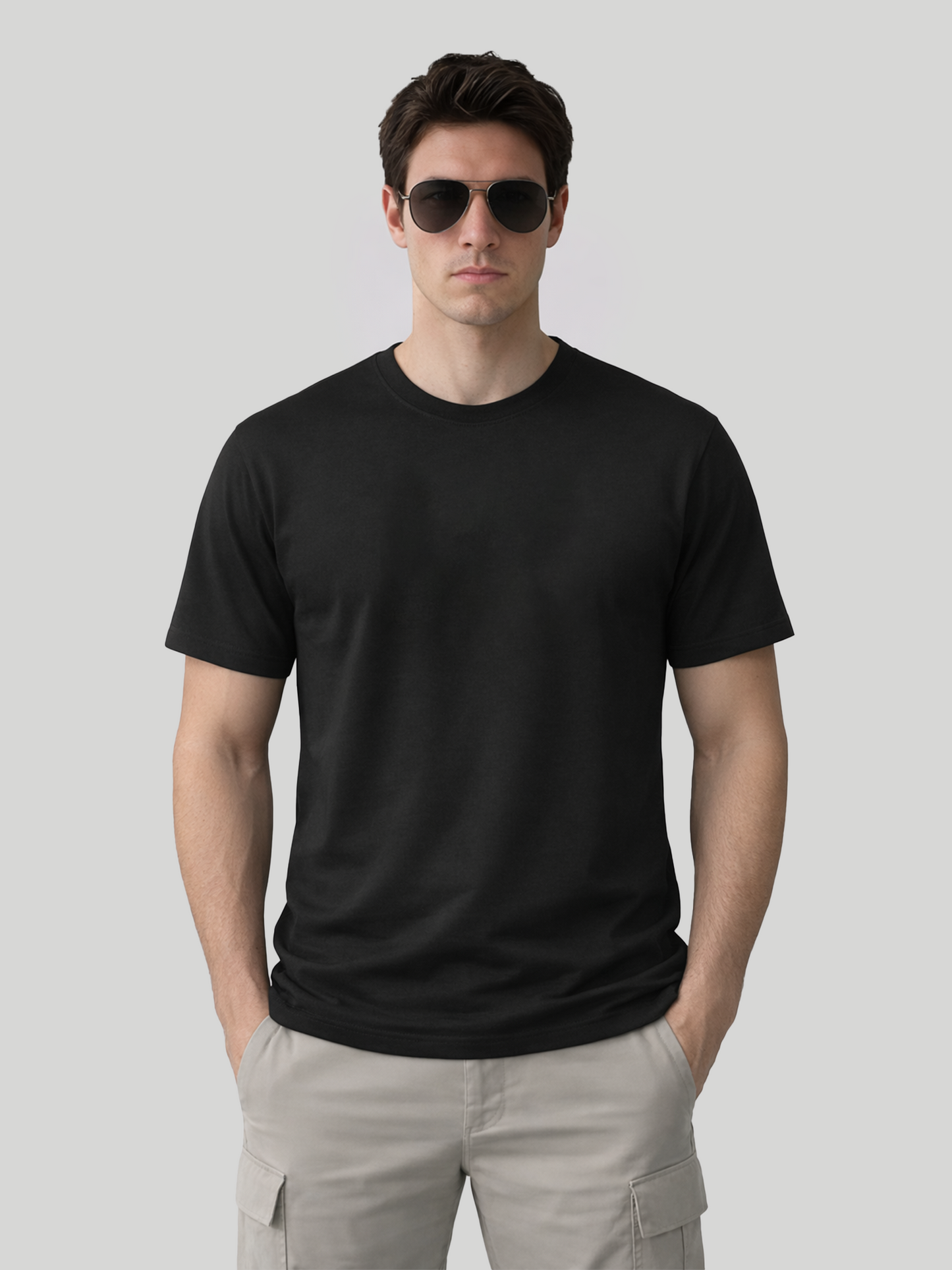 Men’s plain black front crewneck t-shirt with relaxed fit and minimal streetwear style